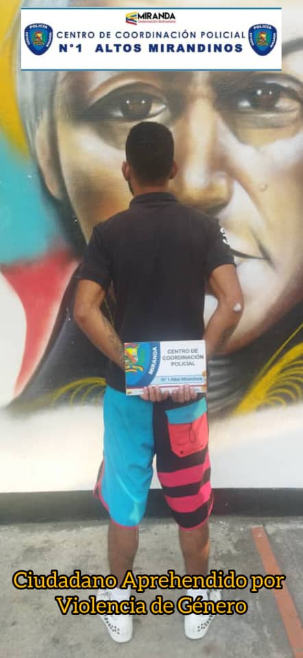 Agredió psicológica y verbalmente a una mujer