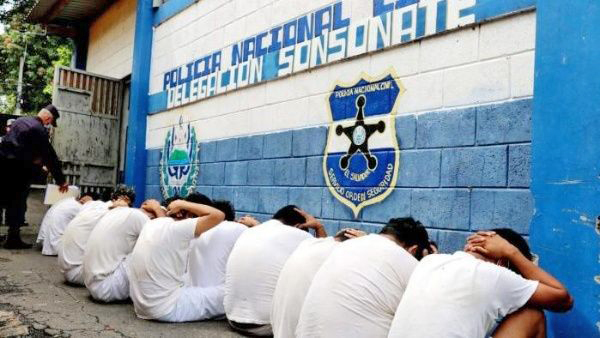 ONU denuncia muertes extrajudiciales en cárceles de El Salvador