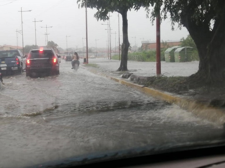 Lluvias dejan daños en algunas carreteras de Mérida