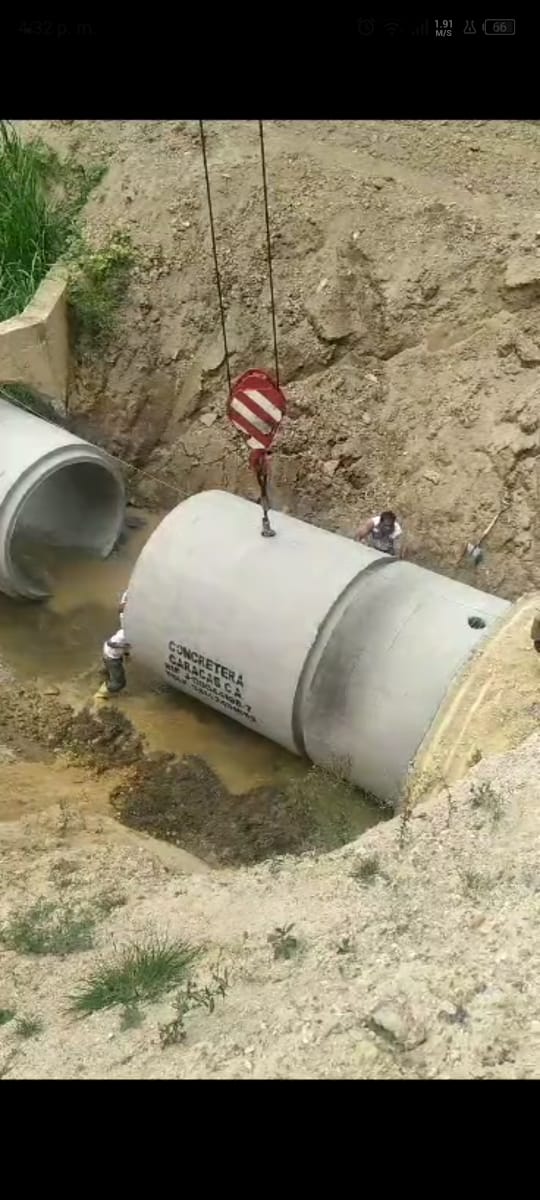 Arranca instalación de tuberías para la canalización de aguas pluviales en Los Castores