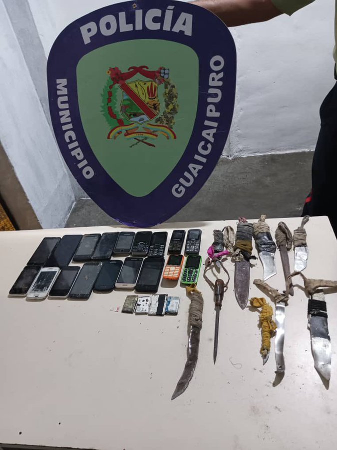 18 celulares y armas blancas deja requisa en calabozos de Poliguaicaipuro