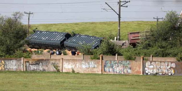 Crimea: Tren se descarrila por una explosión en las vías férreas