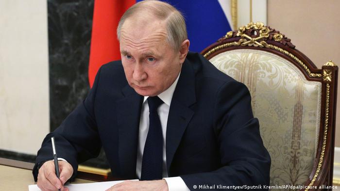 Putin quiere poner fin a la guerra que se libra contra el pueblo ruso