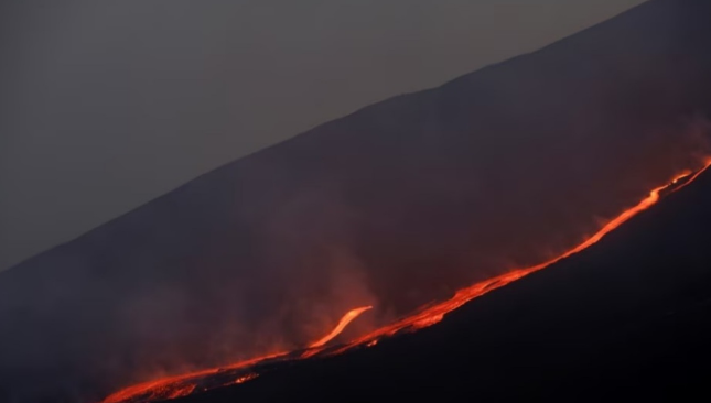 El monte Etna entra en erupción y genera preocupación en Italia