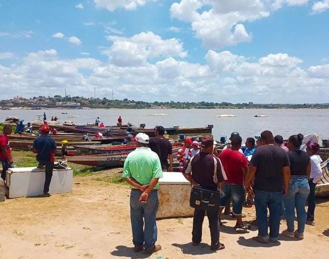 Mantienen búsqueda de personas desaparecidas en el río Orinoco