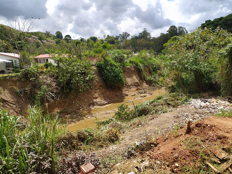 Familias de Las Petrocasas preocupadas por las lluvias