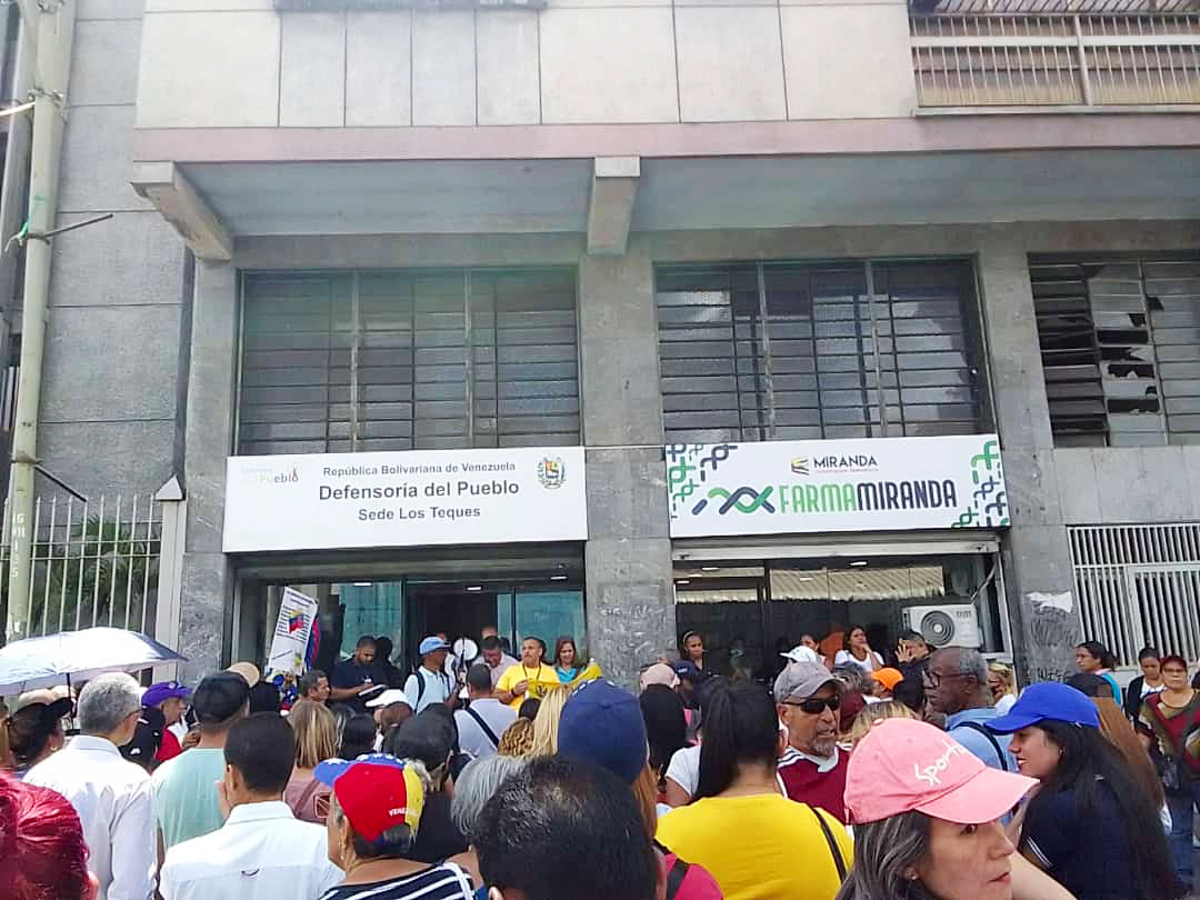 “No puede ser que un maestro vaya a cobrar $20 de bono vacacional”
