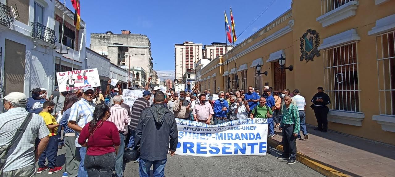 Jubilados de la Gobernación preparan movilización