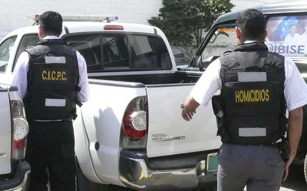 Un niño muere apuñalado tras interceder en una discusión de sus padres