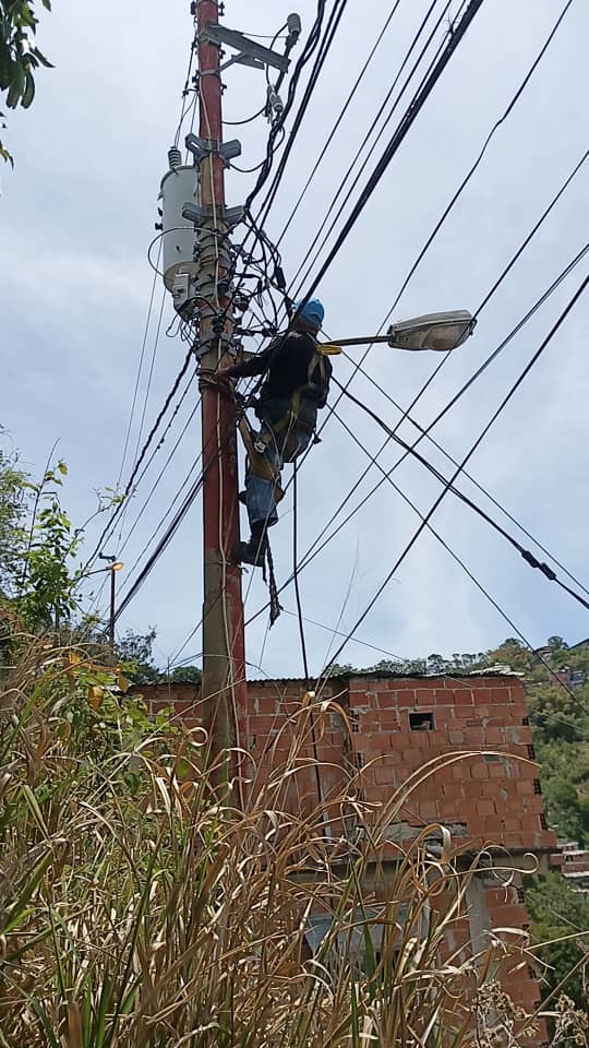 Carrizal Led puso 100 luminarias en ocho sectores