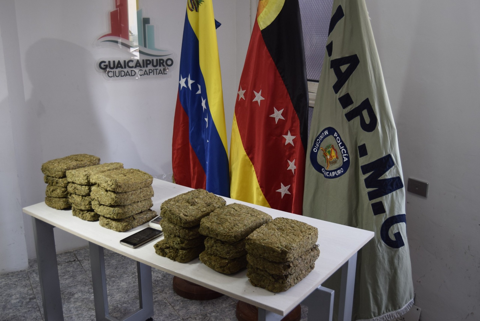  Incineradas las 27 panelas de crispy incautadas en Los Teques