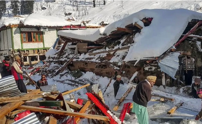 Al menos nueve muertos y 25 heridos en una avalancha en Pakistán