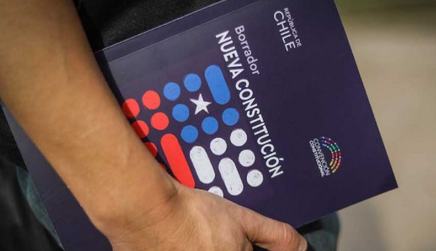 Chile listo el primer borrador de nueva Constitución