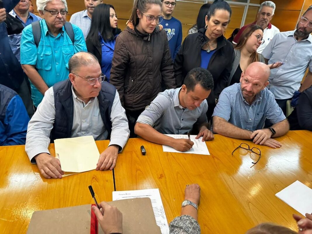 UNT pide condiciones para garantizar inscripción de Manuel Rosales en primarias