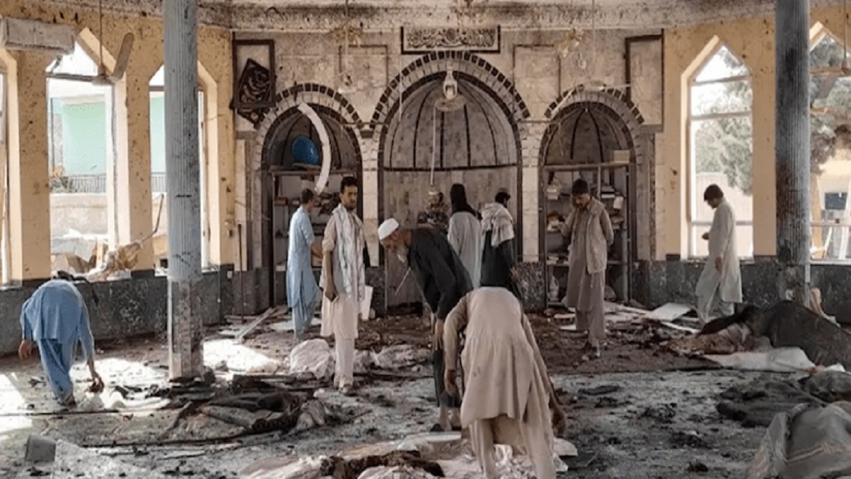 Al menos 10 muertos y más de 40 heridos en una explosión en una mezquita en Afganistán