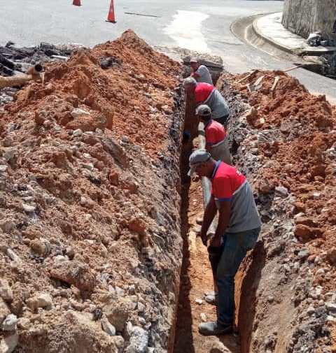 Cambian 12 metros de tubería de asbesto en el Mirador Panamericano