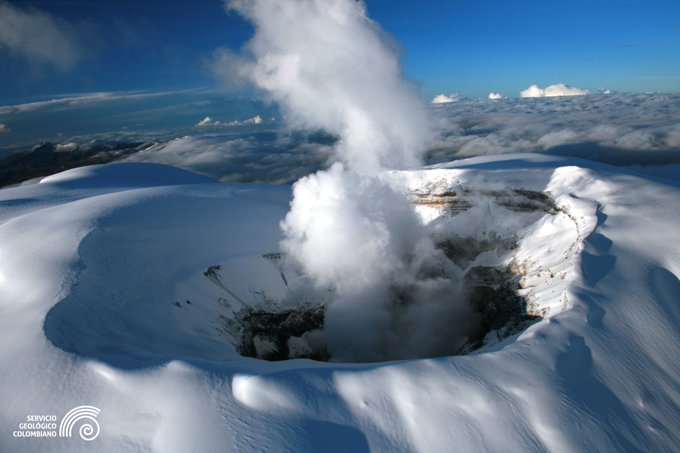 Disminuye nivel de alerta de volcán Nevado del Ruiz en Colombia