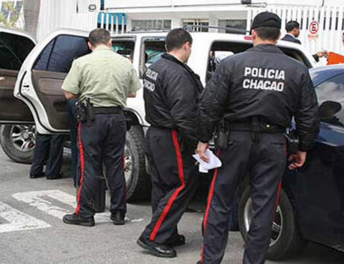Hallan a madre e hija muertas dentro de su apartamento