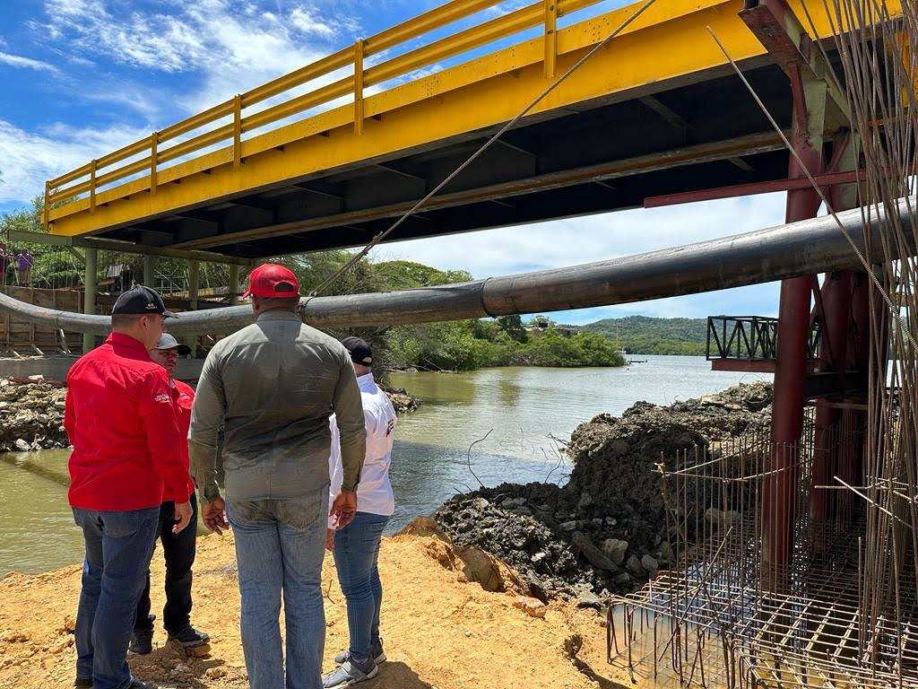 Construcción de nuevo puente en Miranda va en 95% de ejecución