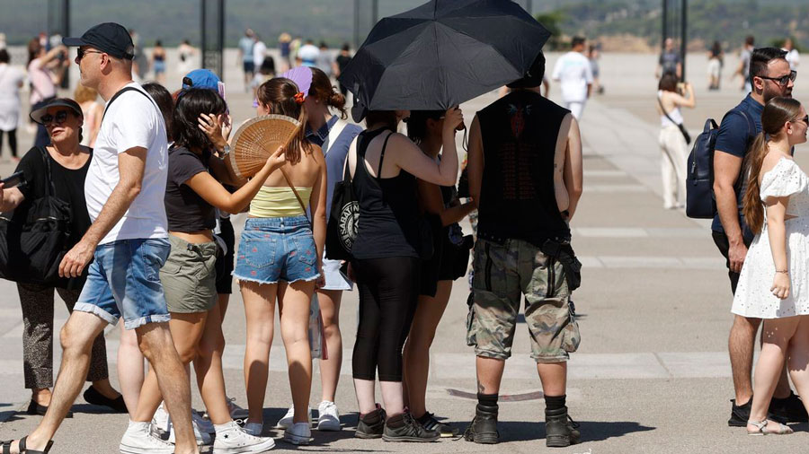 La tercera ola de calor en España vuelve a generar noches sofocantes