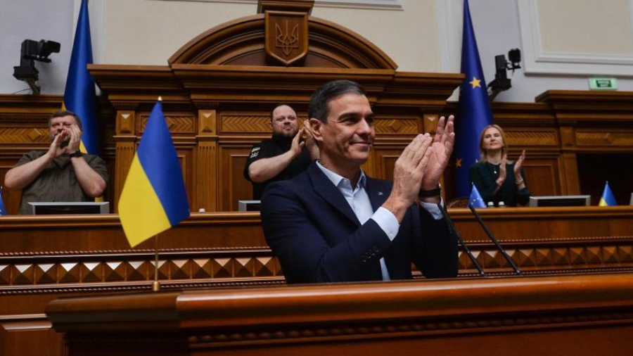 Pedro Sánchez visita Kiev en el inicio de la presidencia española de la UE