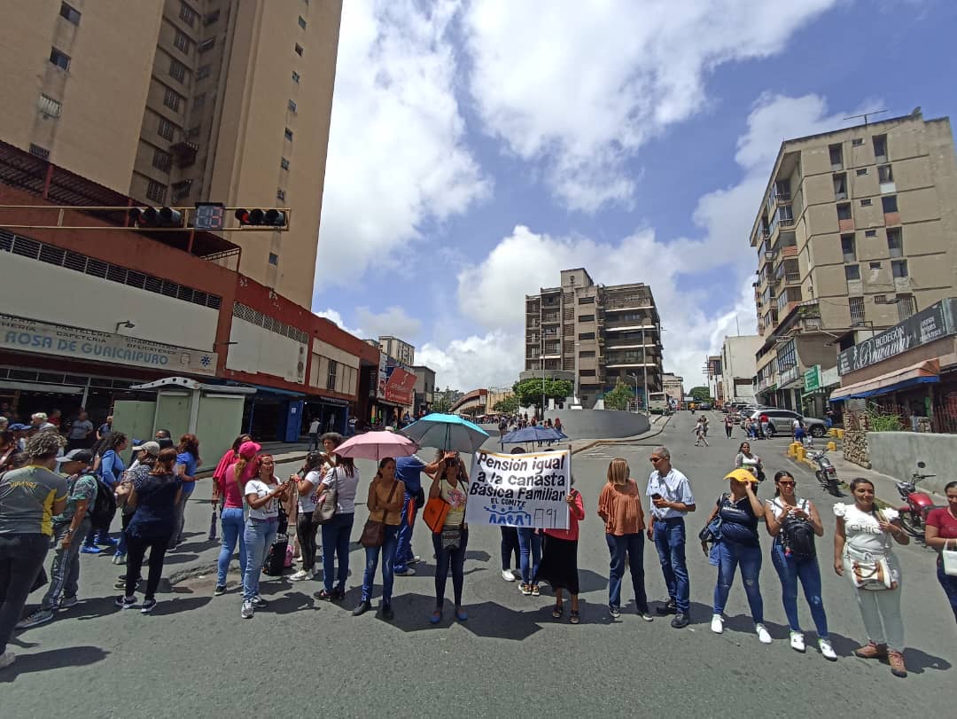 “El gobernador debe pagar la deuda que tiene con sus trabajadores”