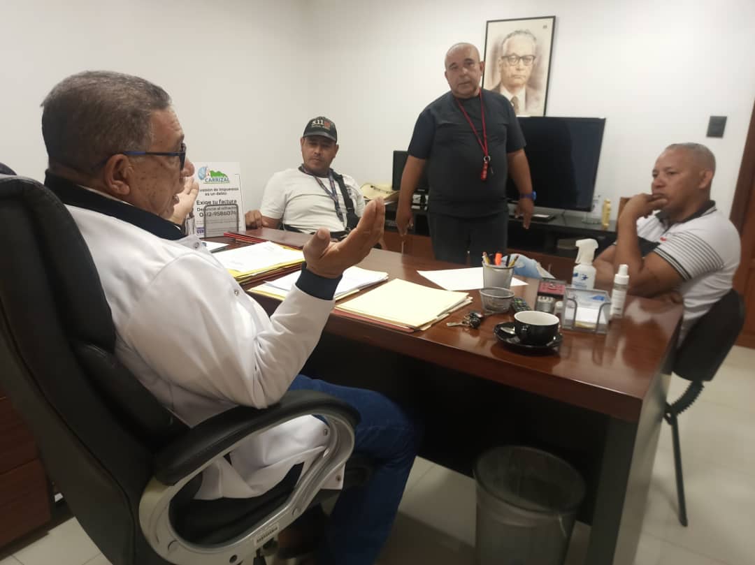 Morales ordenó frenar exoneración de pasaje para abuelos