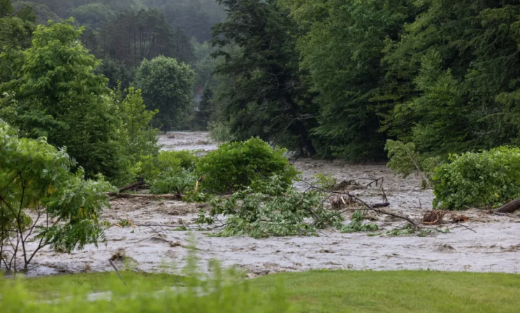 Al menos cuatro muertos y tres desaparecidos por inundaciones en Pensilvania