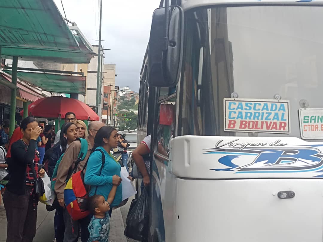 Autobuseros: Abuelitos de Carrizal tienen que pagar pasaje