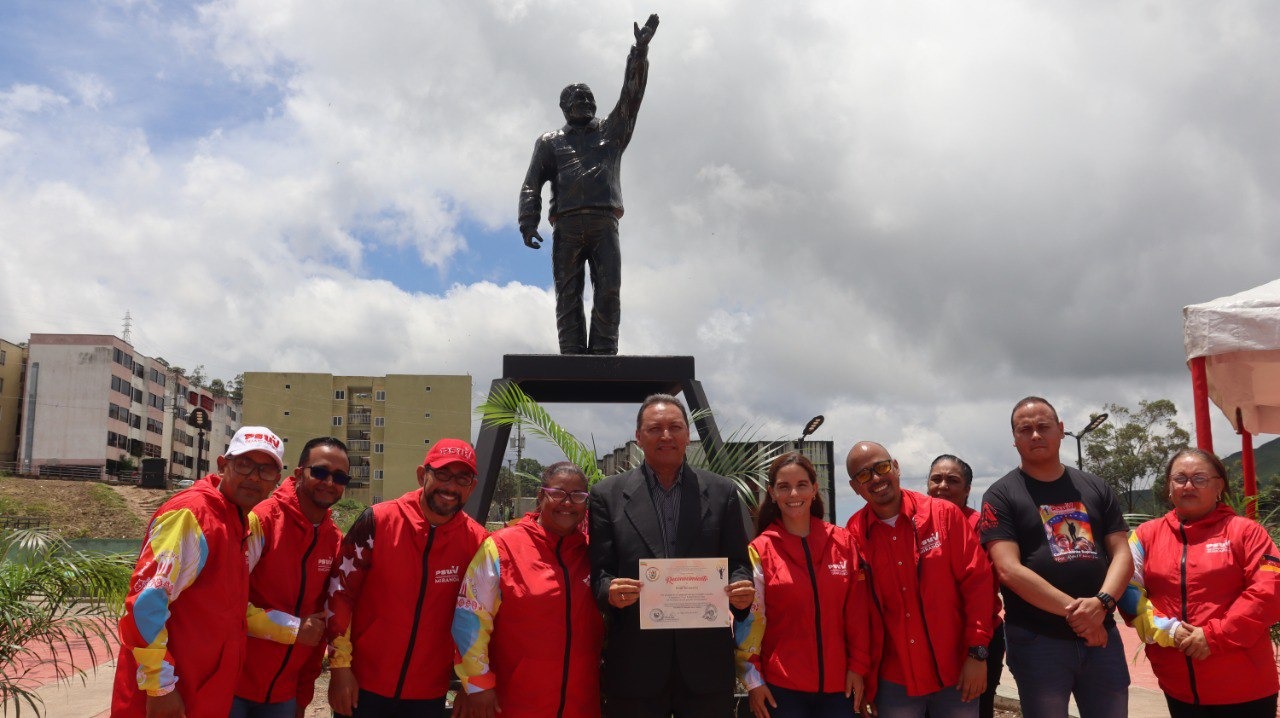 Oficialismo conmemora natalicio de Chávez
