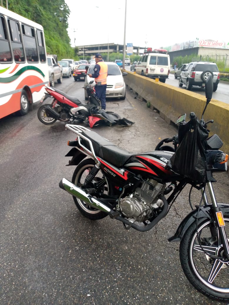 Al menos un accidente diario por huecos en la Panamericana