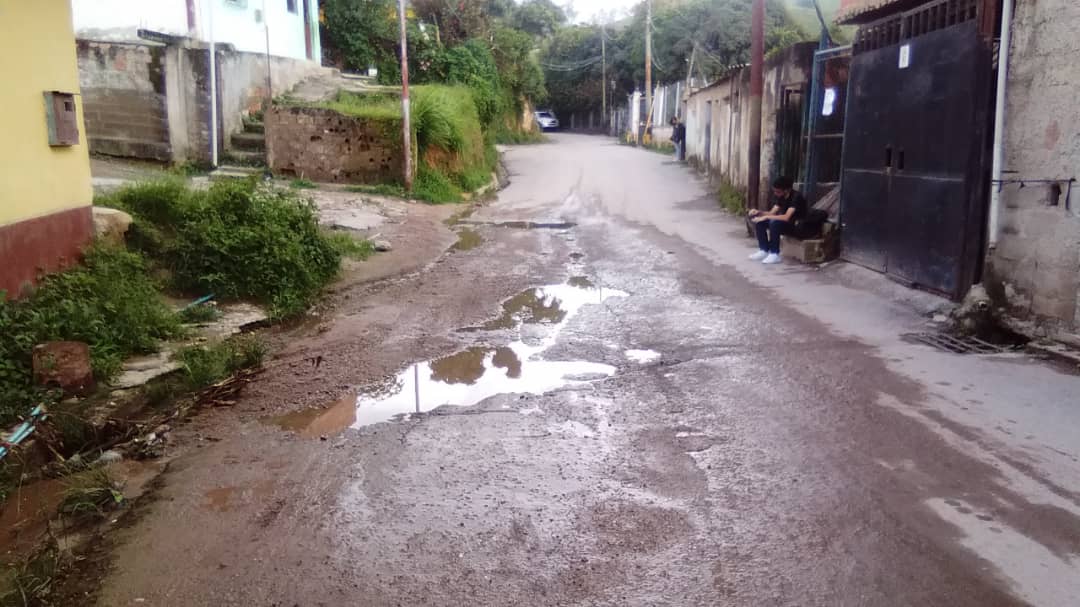 Denuncian bote de aguas residuales en Ramo Verde