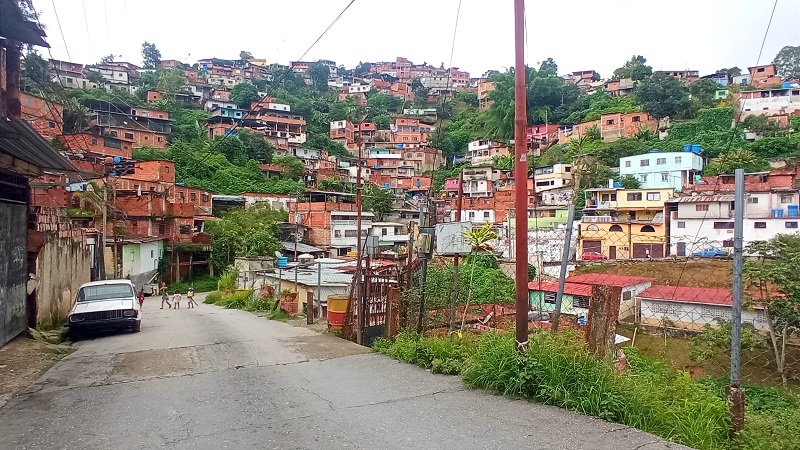 Claman por agua y gas en el sector La Primera