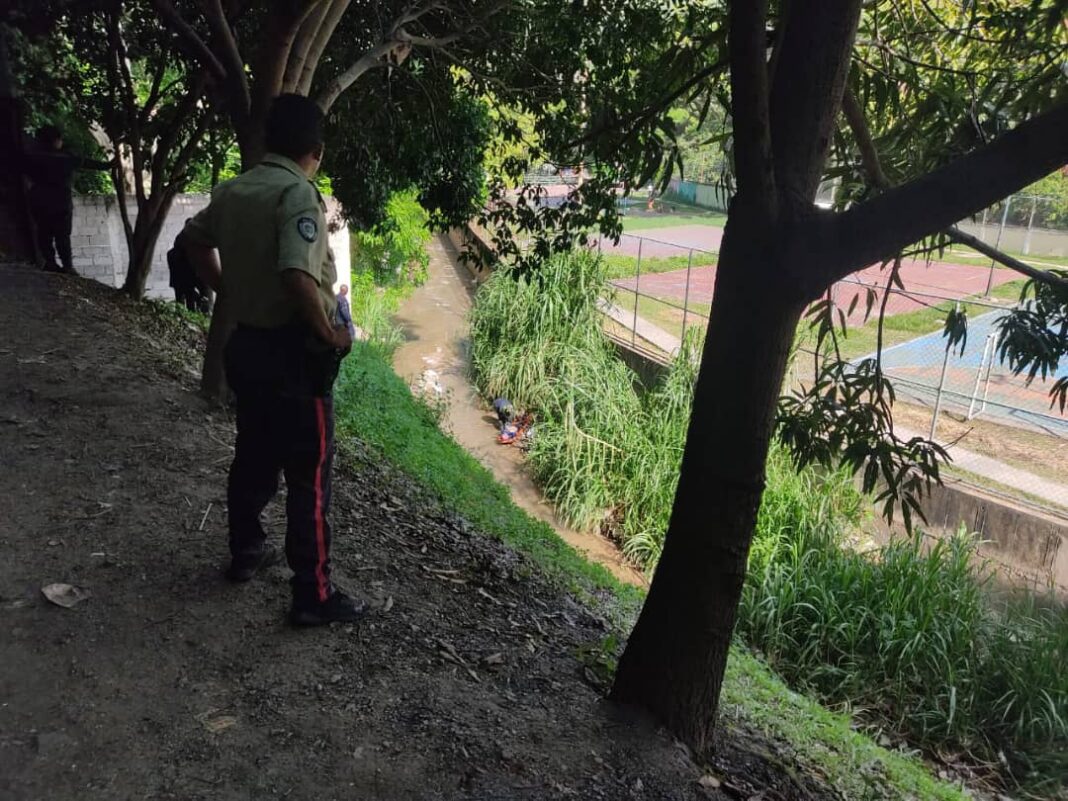 Encuentran en un río el cadáver de un comerciante