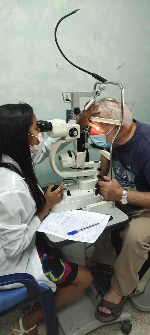 Jornada de salud atiende a 300 personas en Carrizal