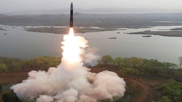 Reportan el lanzamiento de varios misiles por Corea del Norte