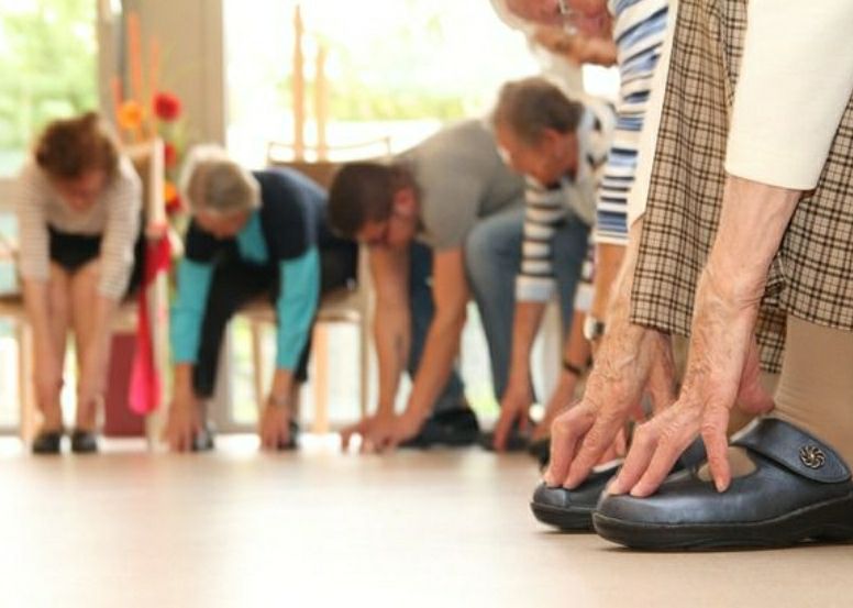 Actividad Física Comunitaria llegó a Casa de Abuelos