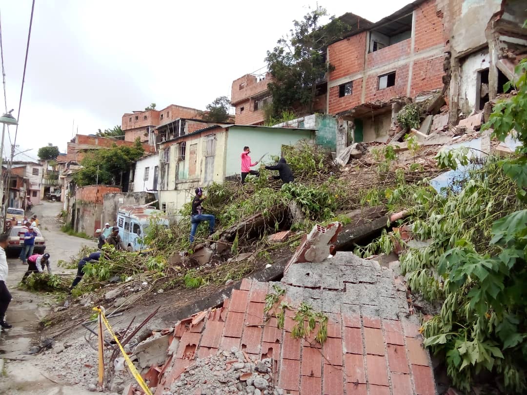 Comienza demolición controlada de viviendas