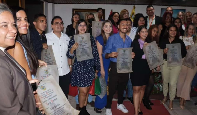 Concejo de Guaicaipuro rinde homenaje a periodistas