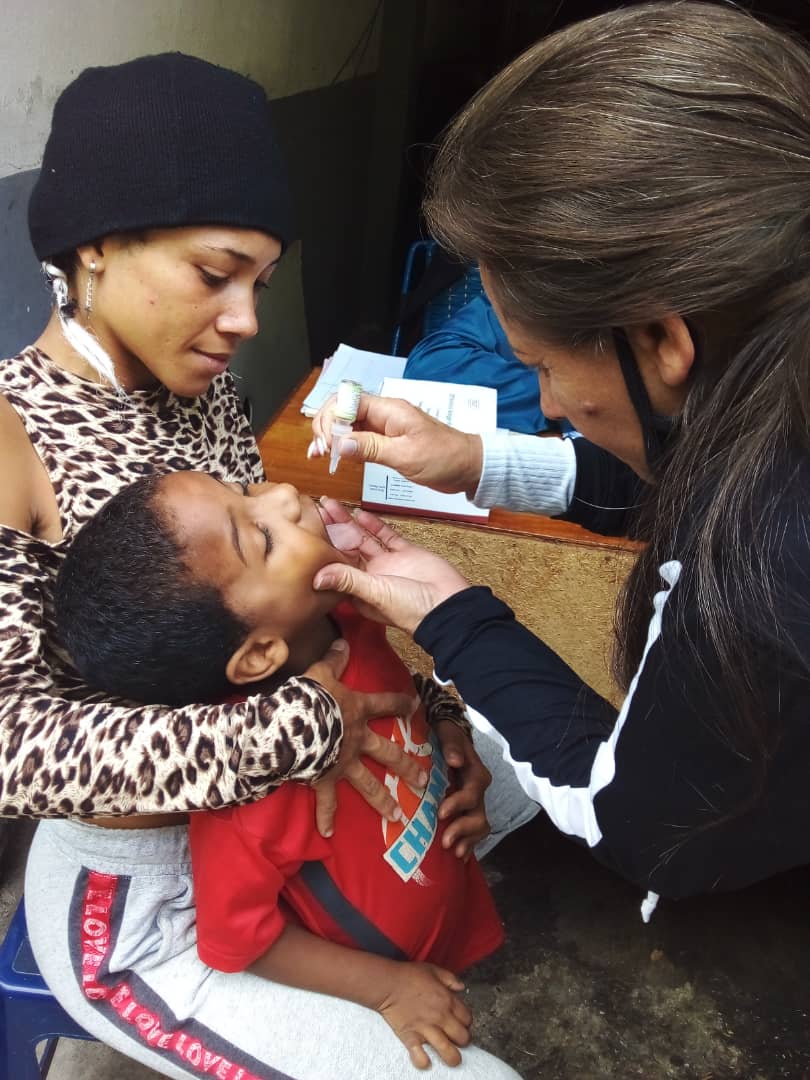 Atienden a 200 vecinos de Brisas de Oriente