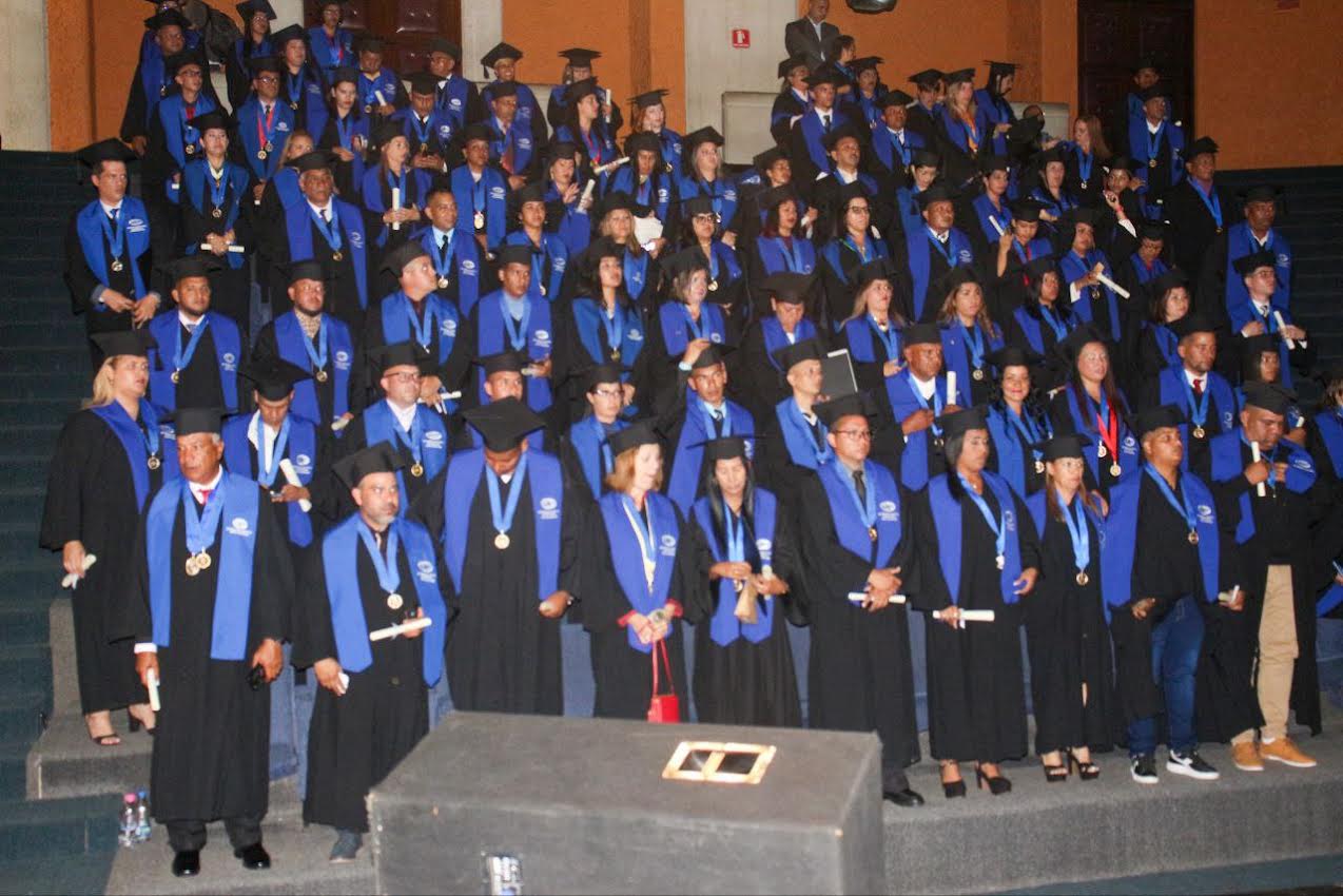 30 empleados del Concejo de Carrizal obtienen títulos universitarios