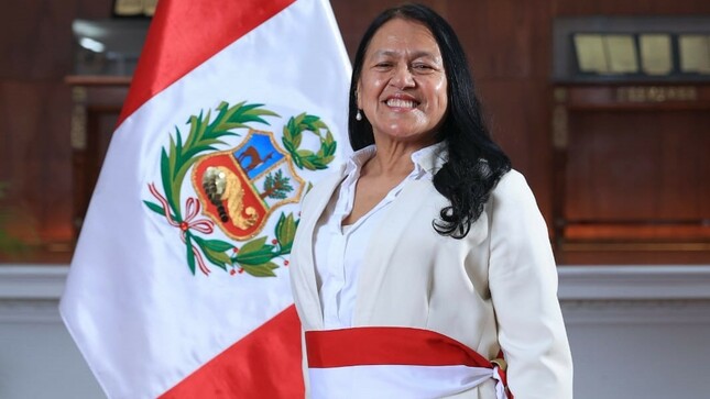 La ministra del Ambiente de Perú acusa a diputados de atentar contra los pueblos indígenas