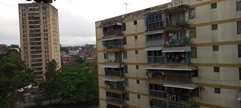 15 sectores pasaron 23 horas sin energía eléctrica en Los Teques
