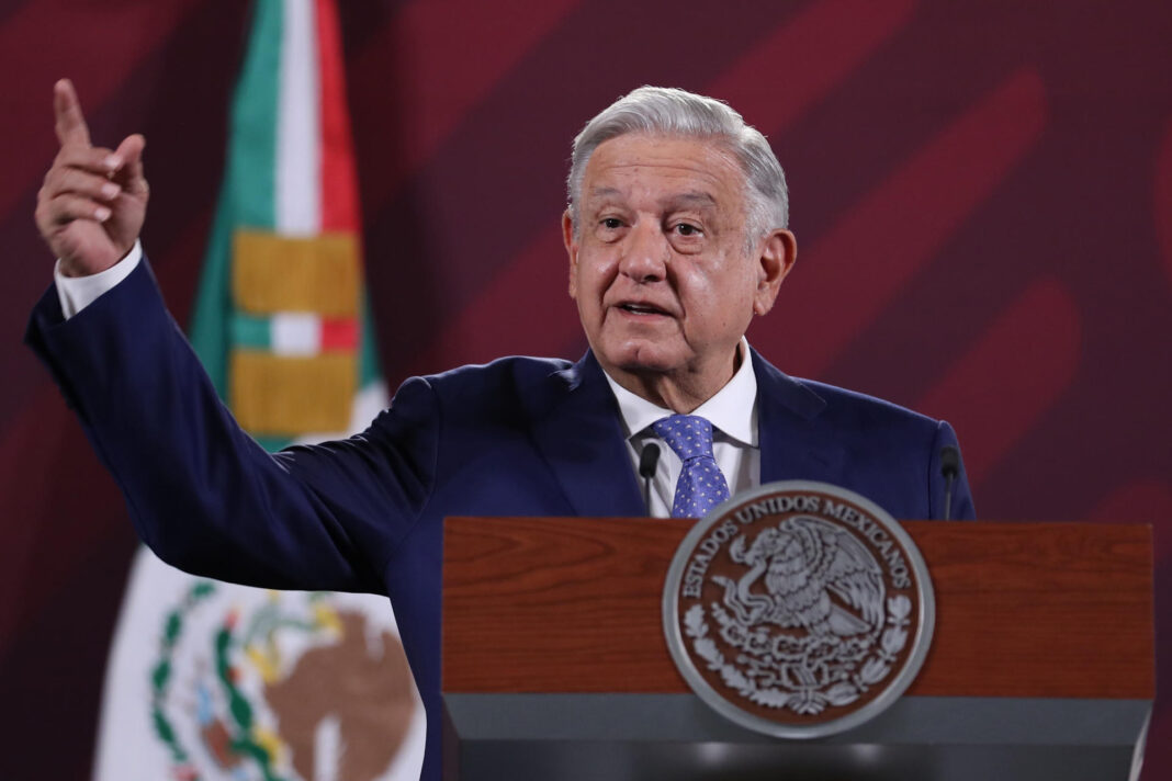 AMLO confirma acuerdo con EEUU para atender a migrantes en el sur de México