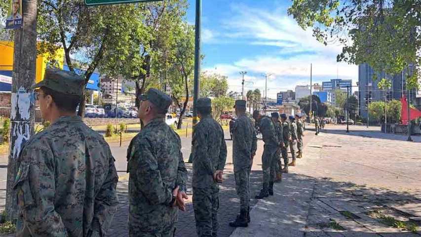 Blindan EcuadorTV y refuerzan seguridad en Quito ante debate electoral