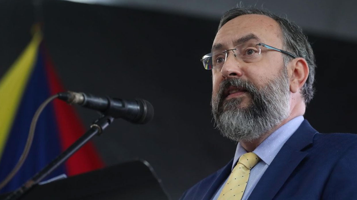Casal pide a candidatos de la primaria mantener el respeto durante campaña