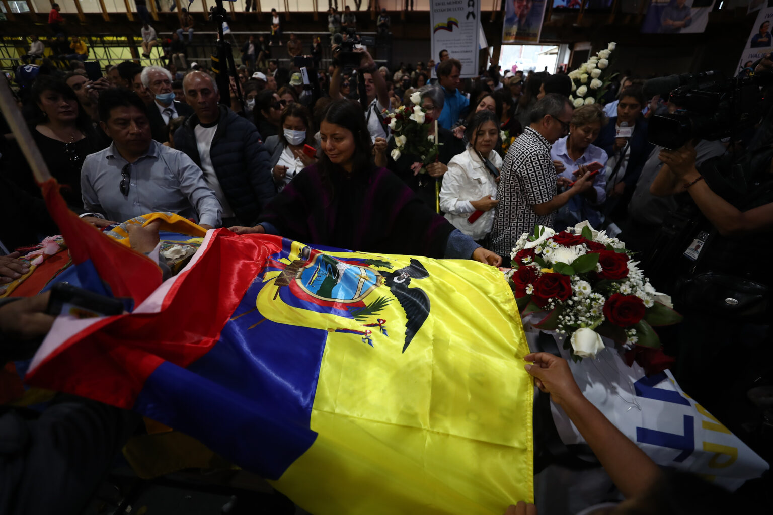 Una multitud despide a Fernando Villavicencio en Quito