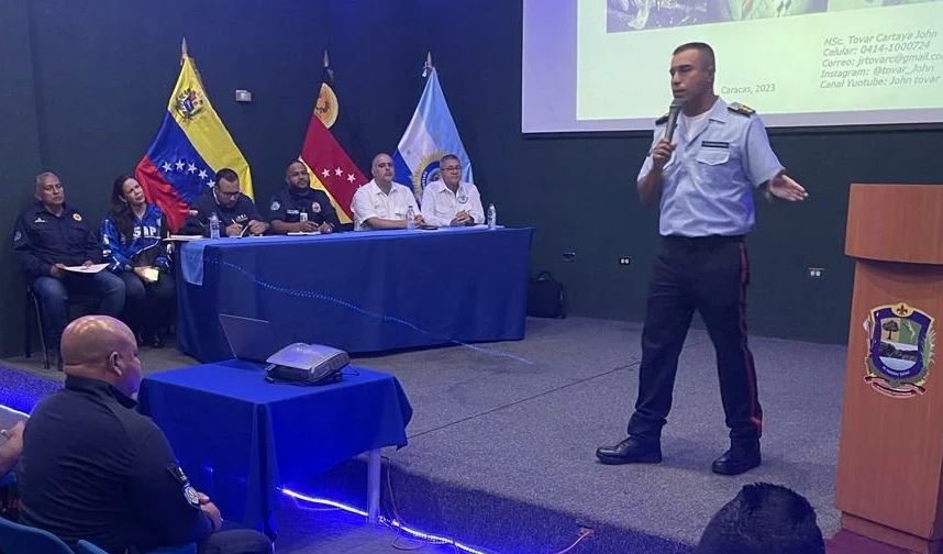 100 policías se capacitan en criminalística y balística