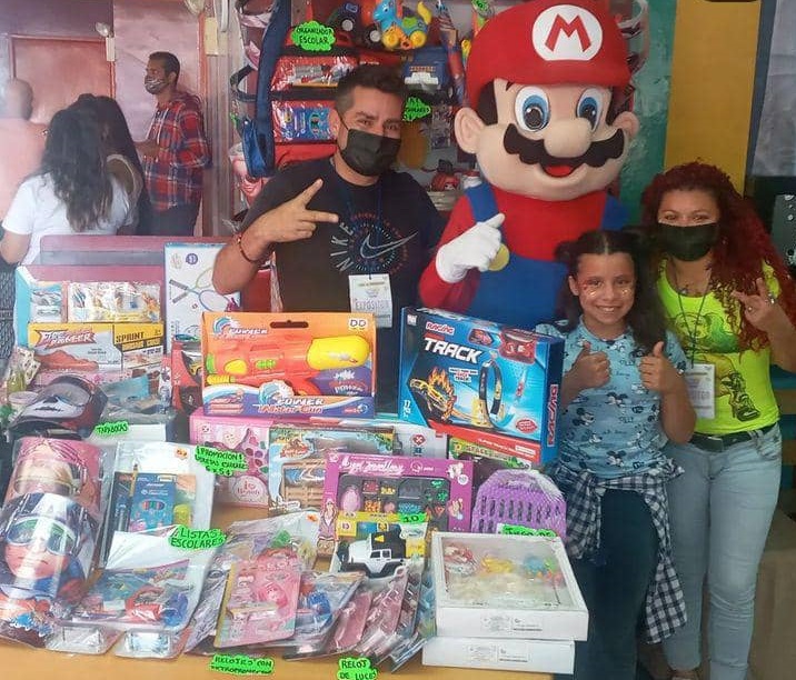 Padres pueden adquirir útiles escolares sin tanto corre corre