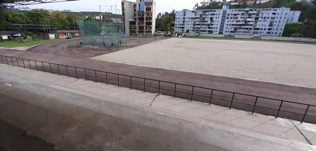 Obras en Polideportivo llevan 20 días paralizadas